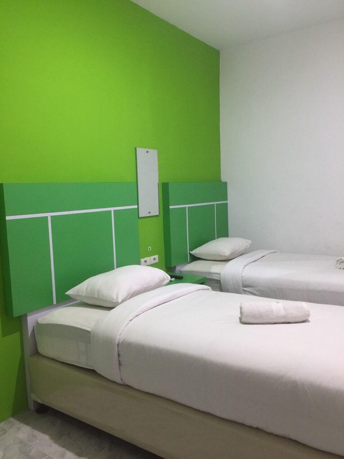 Oyo 1825 Marcopolo Homestay Pekanbaru Exterior foto